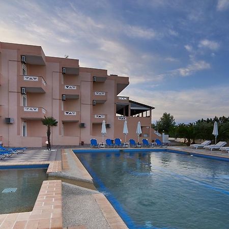 Hotel Stefani 사르티 외부 사진