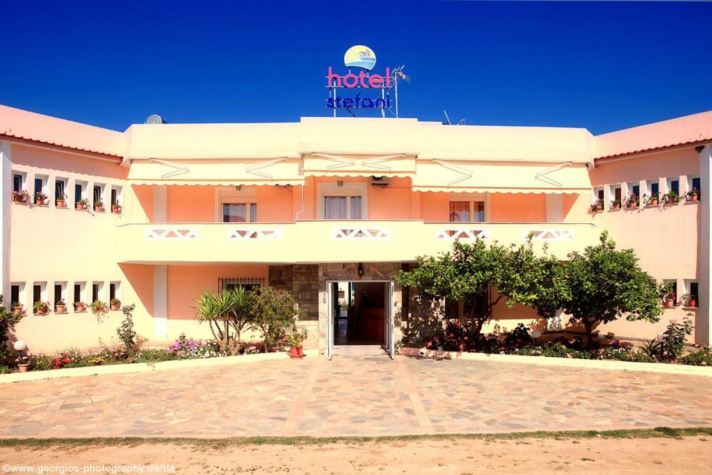 Hotel Stefani 사르티 외부 사진