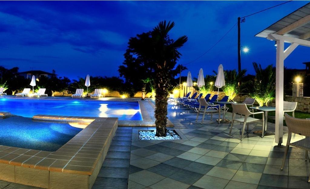 Hotel Stefani 사르티 외부 사진