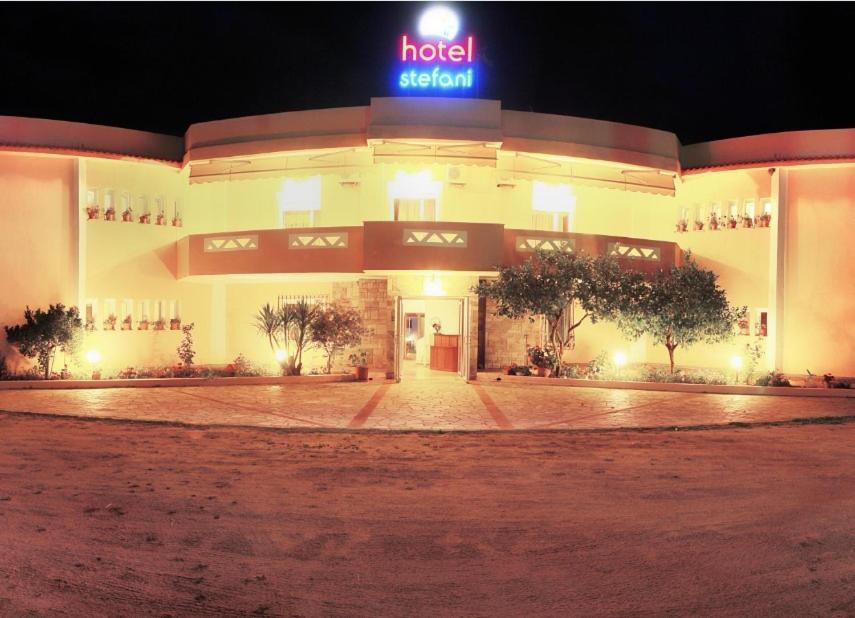 Hotel Stefani 사르티 외부 사진