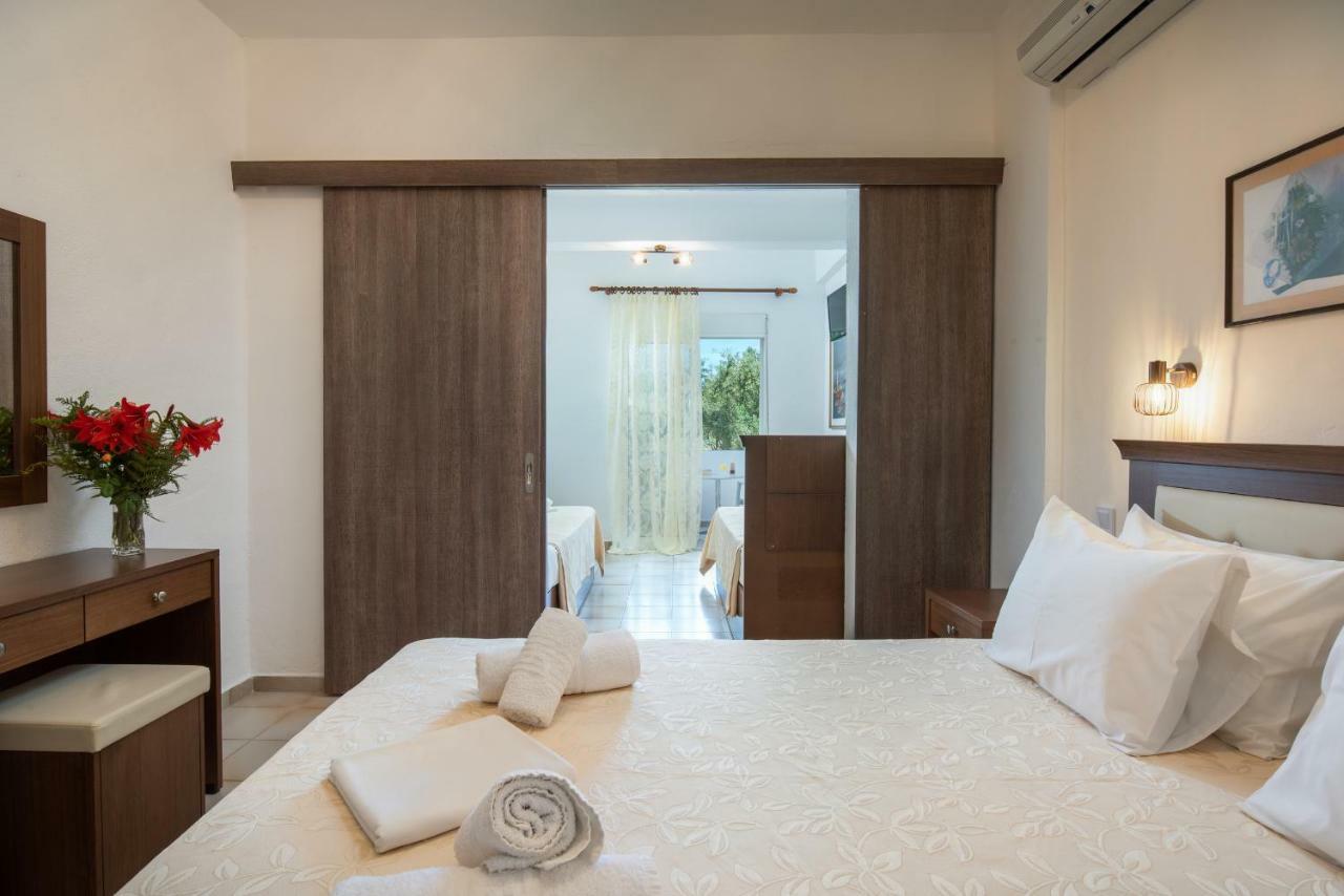 Hotel Stefani 사르티 외부 사진